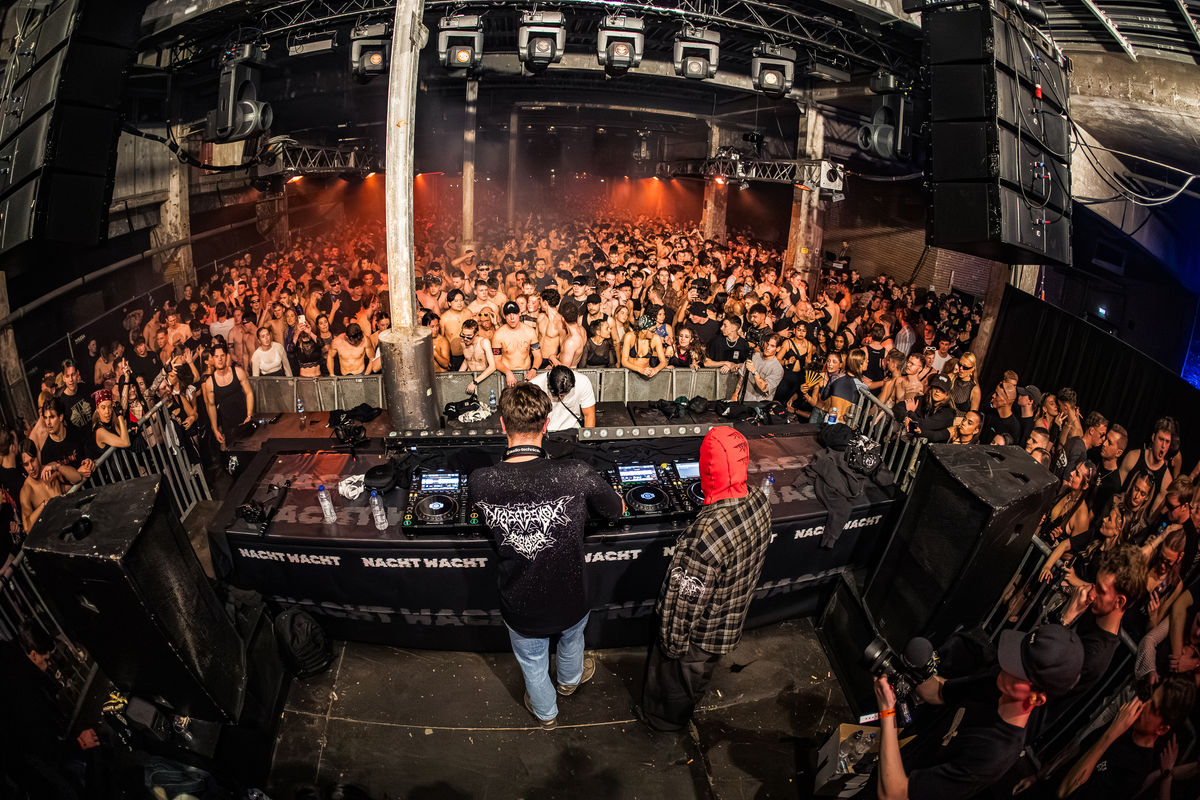 Loading... just a sec